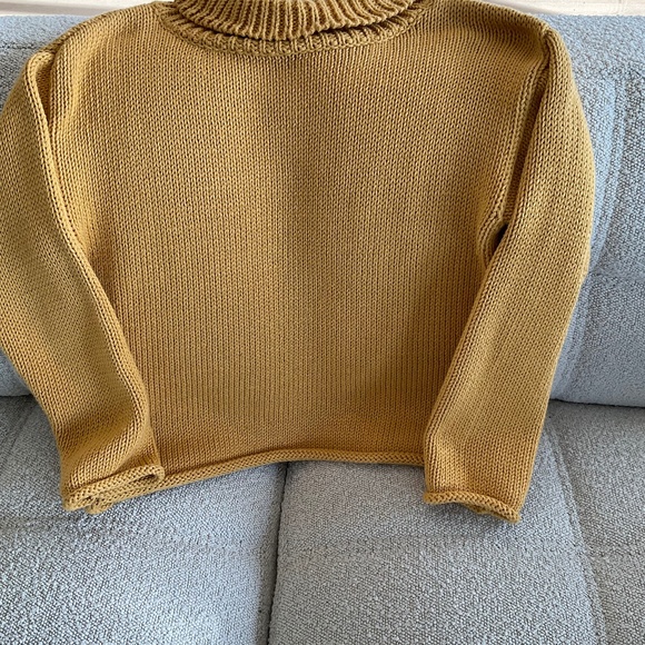 Sweater - Picture 1 of 1